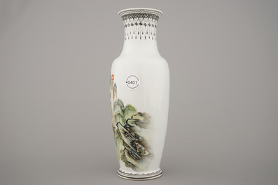 Vase fin chinois, famille rose, R&eacute;publique