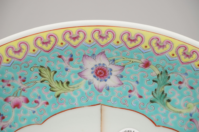A fine large Chinese porcelain charger with ladies in a garden, 20th C.