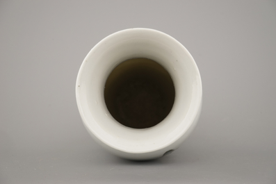 Vase fin chinois, famille rose, R&eacute;publique