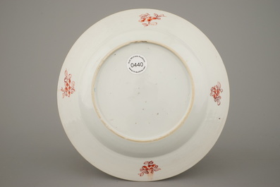 A Chinese porcelain Kakiemon style plate, Qianlong, 18th C.