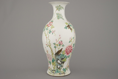 Vase en porcelaine de Chine &agrave; d&eacute;cor de caille, famille rose, Guangxu, 19e