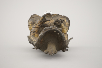 Figure chinoise de Guanyin en bronze dor&eacute;, dynastie Ming