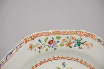 Lot de 3 assiettes en porcelaine de Chine, famille rose, Qianlong, 18e