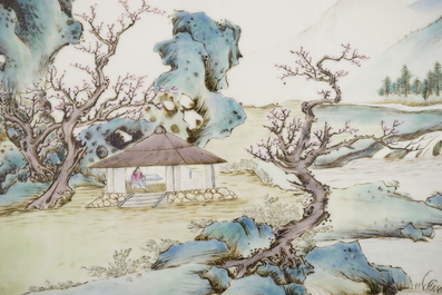 Paire de plaquettes en porcelaine de Chine avec peinture fine d'un paysage, 19e