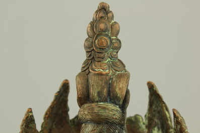 Figure de Bouddha Amoghasiddi en bronze dor&eacute; incrust&eacute; de corail et de turquoise, 18e-19e