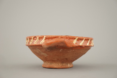 Nederlandse slipware pappot, gedateerd 1611