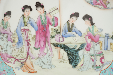 A fine large Chinese porcelain charger with ladies in a garden, 20th C.