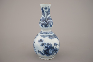 Vase double gourde en fa&iuml;ence de Delft, bleu et blanc, env. 1680