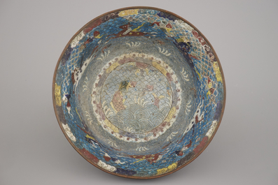 Coupe chinoise cloisonn&eacute;e "Horses of Mu Wang", dynastie Ming