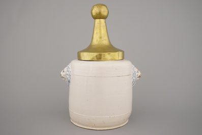 A Brussels Delftware tobacco jar with pipesmokers, 18th C.