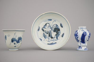 3 Chinese porcelain blue and white wares, Ming dynasty and Kangxi
