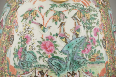 A fine Chinese Canton porcelain sleeve vase, 19th C.