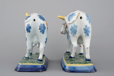 Een stel polychrome Delftse koeien, 18e eeuw