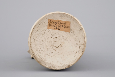 Un pichet de type "schnelle" par Hans Hilgers de Siegburg aux armoiries de L&uuml;beck, dat&eacute; 1591