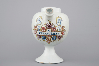 Une chevrette en fa&iuml;ence de Delft polychrome, 18&egrave;me