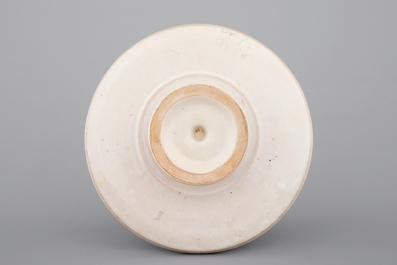 A Deruta maiolica tazza, 17th C