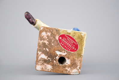 Un mod&egrave;le d'un violoniste en fa&iuml;ence fran&ccedil;aise, ca. 1800