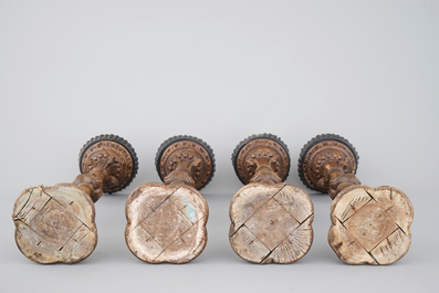 Un ensemble de 4 bougeoirs neo-gothiques, 19&egrave;me si&egrave;cle