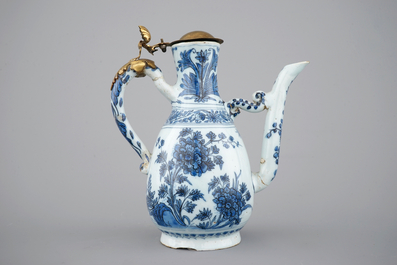 Un pichet en fa&iuml;ence de Delft bleu et blanc, Samuel van Eenhoorn, De Grieksche A, 1674-1685