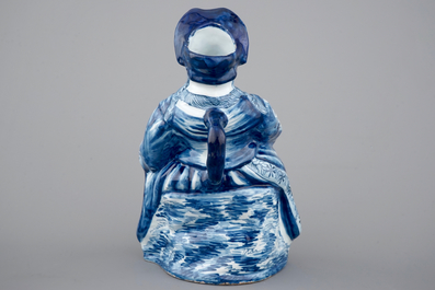 A blue and white Dutch Delft figural "Bobbejak" table fountain, 18th C.