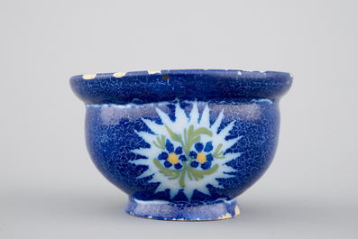 A Brussels faience blue-ground bowl, 18th C.