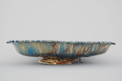 Un plat ovale d'apr&egrave;s Palissy, "Le bapt&ecirc;me de Christ", 17&egrave;me