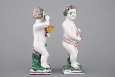 Fa&iuml;ence de Bruxelles, deux figures all&eacute;goriques des saisons, 18/19&egrave;me