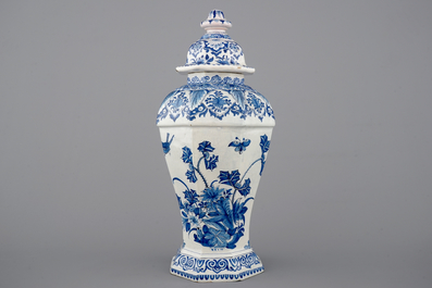A fine Dutch Delft blue and white vase and cover, 17th C.
