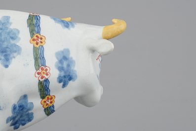 Een stel polychrome Delftse koeien, 18e eeuw