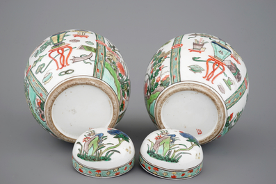 Une paire de potiches et leurs couvercles en famille rose, Samson, Paris, ca. 1880