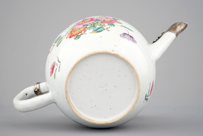 A Chinese famille rose teapot and cover, 18th C.