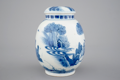 Een Japanse blauw-witte dekselpot, laat 17e eeuw