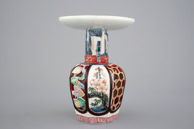 Un vase ajour en porcelaine de Japon, Arita, 18&egrave;me