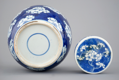 A blue and white Chinese porcelain ginger jar and cover, Kangxi, ca. 1700