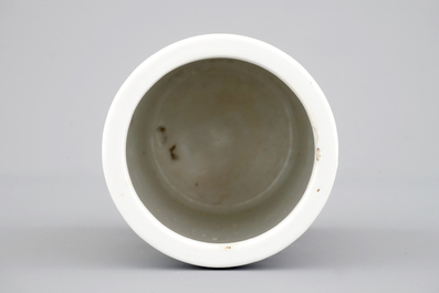 A Chinese polychrome brush pot decorated with a dragon, 19/20th C.