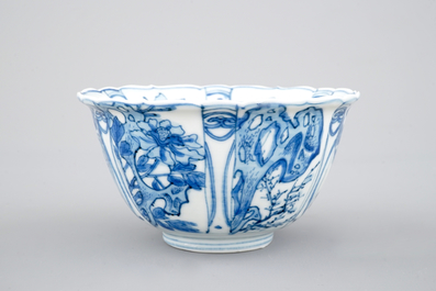 Un bol en porcelaine de Chine de type "kraak", &eacute;poque Wan-Li, Dynastie Ming