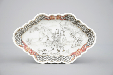 A set of three Chinese spoon trays, Yongzheng/Qianlong, 18th C.
