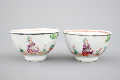 A pair of Chinese famile rose export porcelaine cup and saucers with cherry pickers, 18th C.