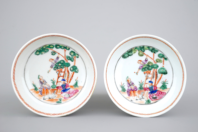 A pair of Chinese famile rose export porcelaine cup and saucers with cherry pickers, 18th C.