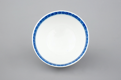 Un sorbet et soucoupe en porcelaine de Chine pour l'export: "Le perroquet sur une branche", Qianlong, ca. 1740