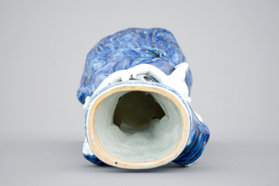 A Chinese porcelain Meissen style fruit basket base, Qianlong, 18th C.