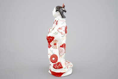 Une figure d'une bijin en porcelaine de Japon, 18&egrave;me