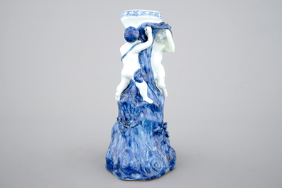 A Chinese porcelain Meissen style fruit basket base, Qianlong, 18th C.