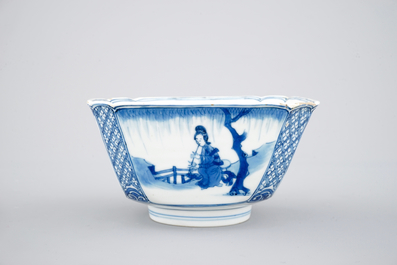 Un bol quadrangulaire en porcelaine de Chine, Kangxi, ca. 1700