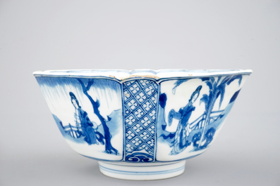 Un bol quadrangulaire en porcelaine de Chine, Kangxi, ca. 1700