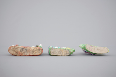 Trois repose-pinceaux en porcelaine de Chine, 18&egrave;me