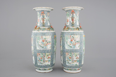 Une paire de vases en porcelaine de Chine famille verte de Canton, 19&egrave;me
