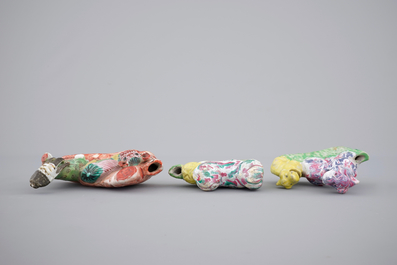 Trois repose-pinceaux en porcelaine de Chine, 18&egrave;me