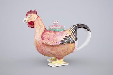 Un pot &agrave; vin en forme de coq en porcelaine de Chine pour l'export, 18&egrave;me