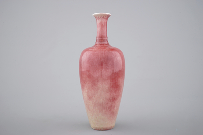 Un vase monochrome en rouge flamb&eacute;, 19/20&egrave;me